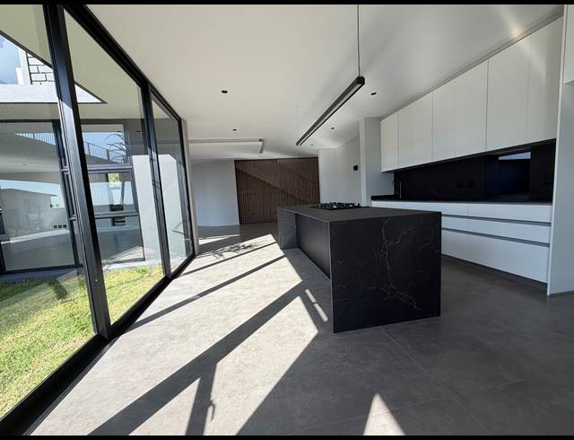 4 BEDROOM HOUSE FOR SALE IN SEATON ESTATE